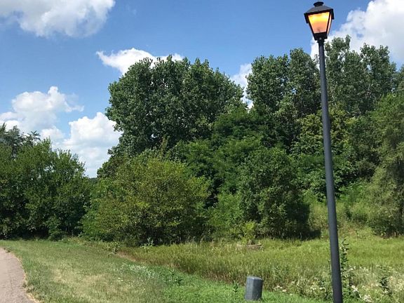 5th image of 373 Hyder Circle Dr
