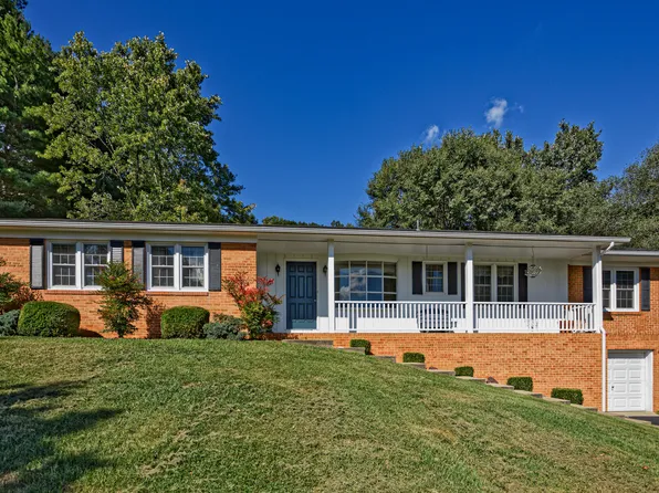 124 Windsor Ln, Buena Vista, VA 24416