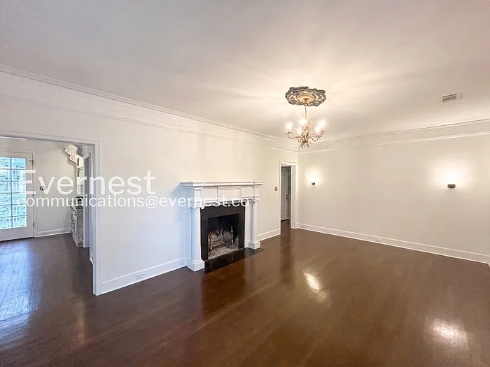 756 S Willett St — Photo 9