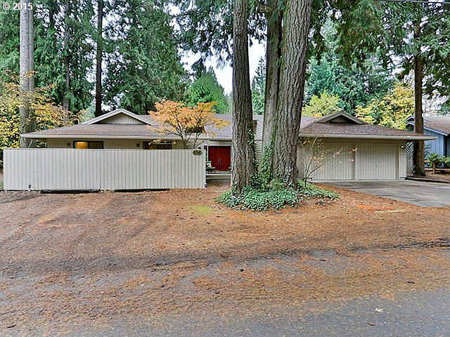 1st image of 484 SE 26th Ave