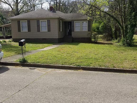 Cozy 2 bedroom home in East Anniston Coming Available Soon!