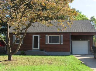 606 4th St NE, North Canton, OH 44720