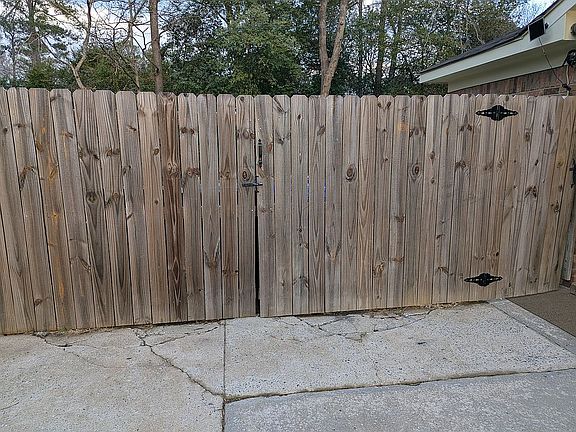 4th image of 6706 Charter Oaks Cir