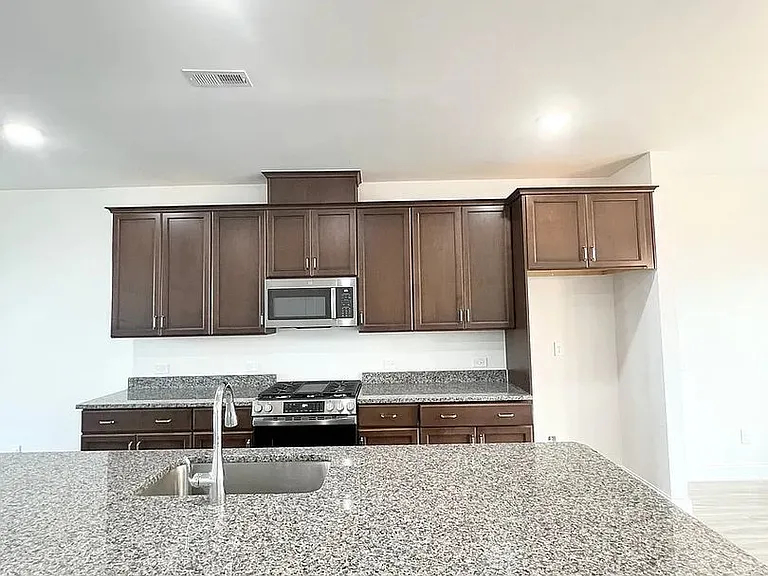 9214 Walnut Hill Rd NW — Photo 5