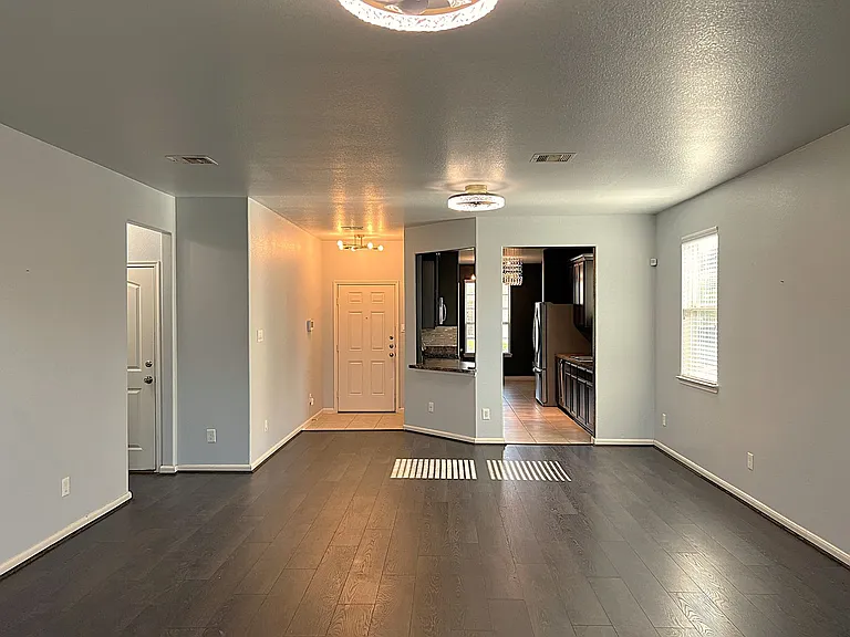 15631 Marble Bluff Ln — Photo 5