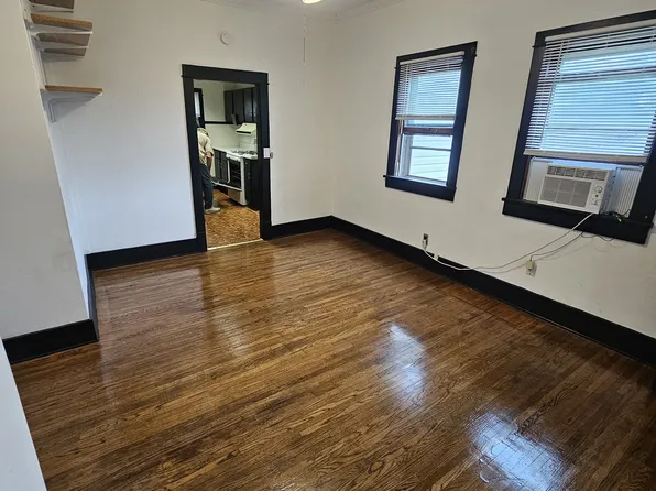 5220 Stockwell St APT 2, Lincoln, NE 68506