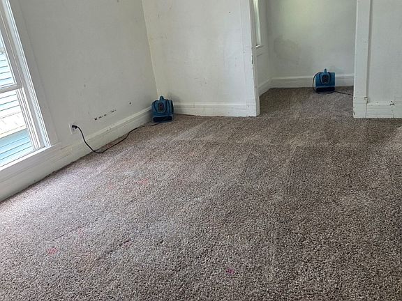 5th image of 671 W Lexington Ave #2