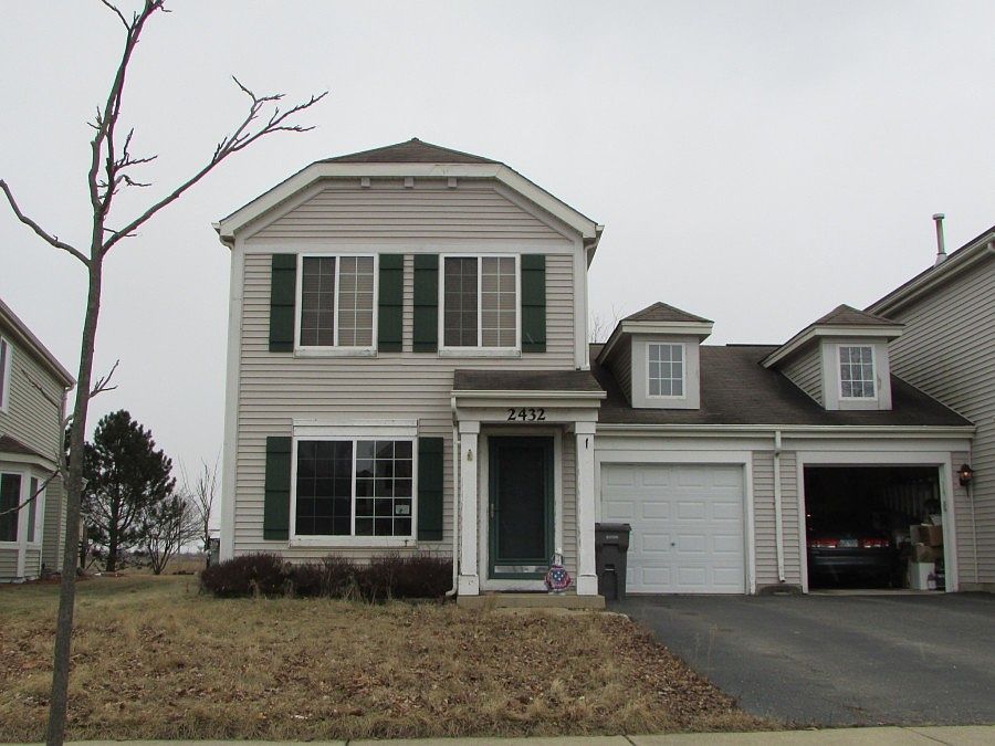 1st image of 2432 Mayfield Dr
