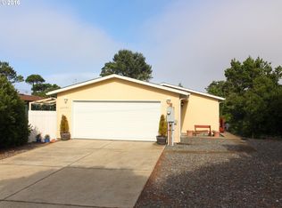 4589 Foulweather St, Florence, OR 97439