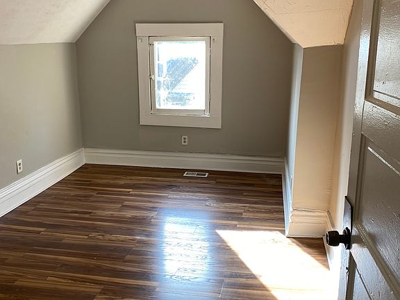 3rd image of 1522 Blair Ave #B