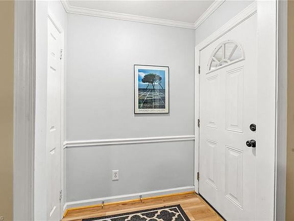 4th image of 603 Woodlake Dr