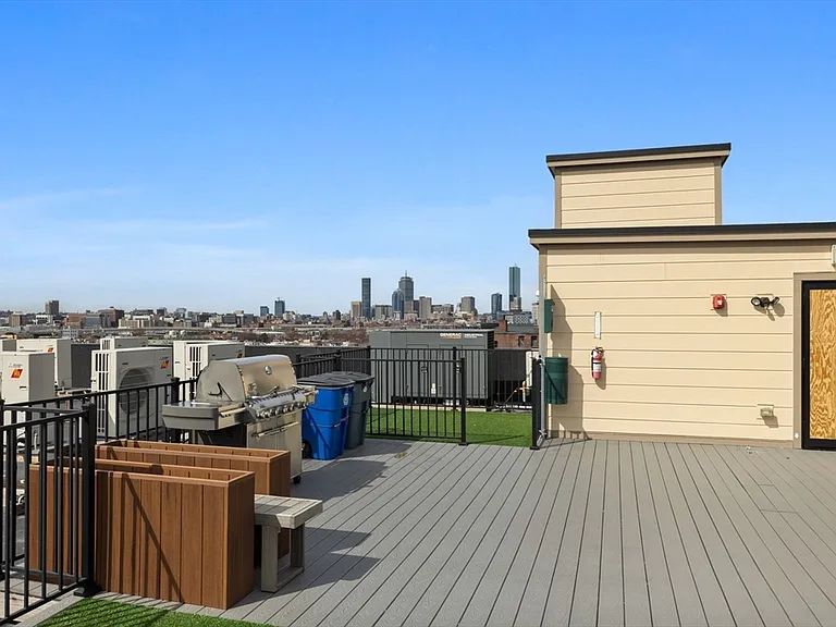 457 W Broadway #506 — Photo 28