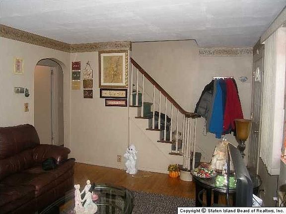 2nd image of 95 Crafton Ave