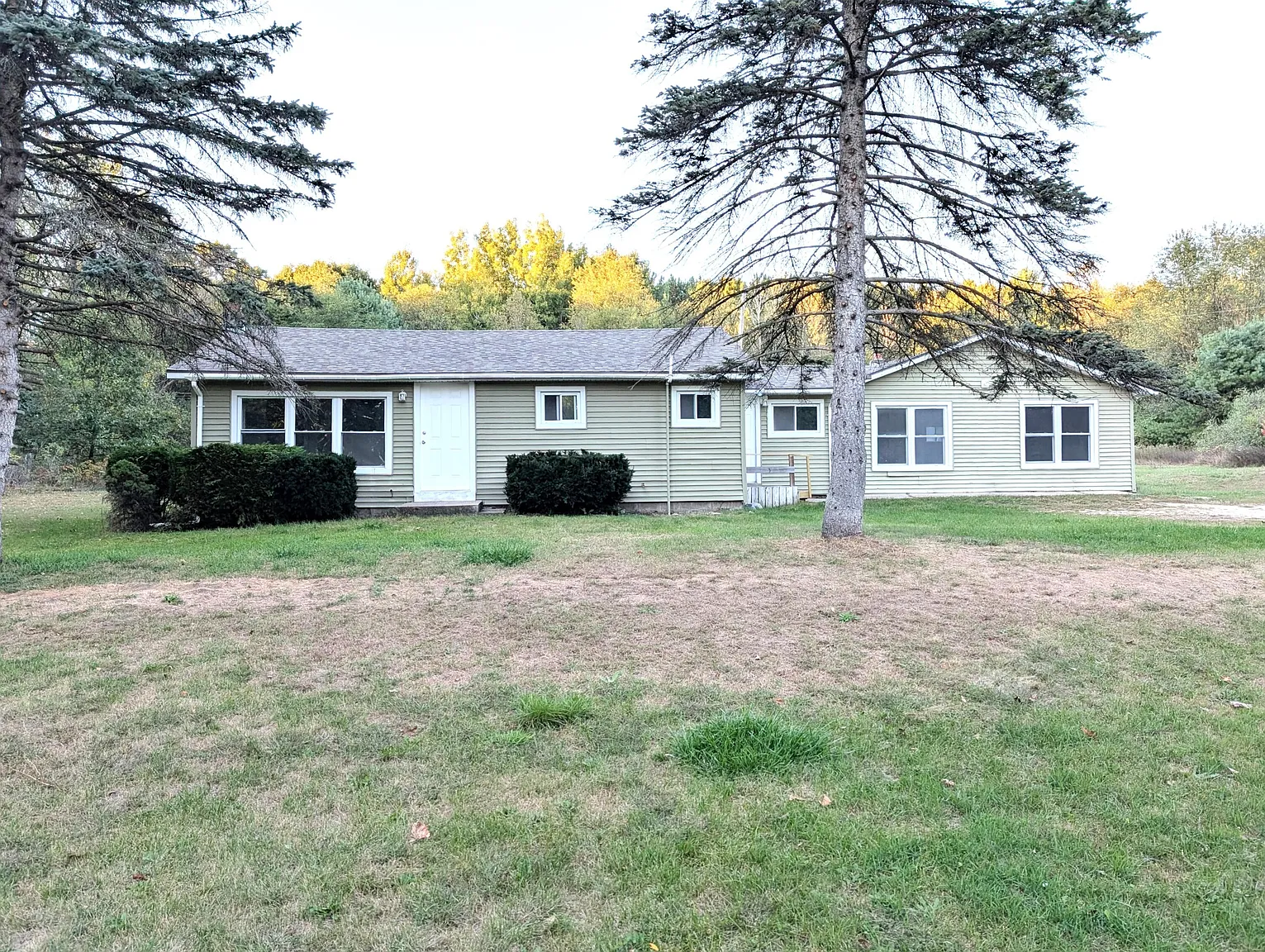 12965 Seventeen Mile Rd NE photo 1