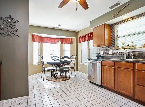5th image of 4442 Castlebar Ln