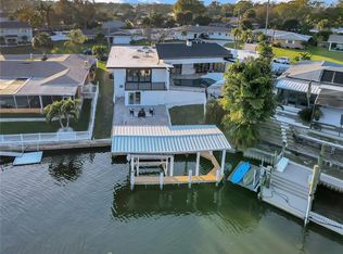3914 McKay Creek Dr, Largo, FL 33770