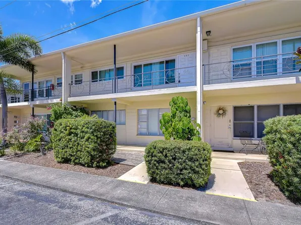 4022 57th St N APT 260, Kenneth City, FL 33709
