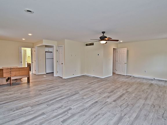 2nd image of 602 Fish Hill Rd