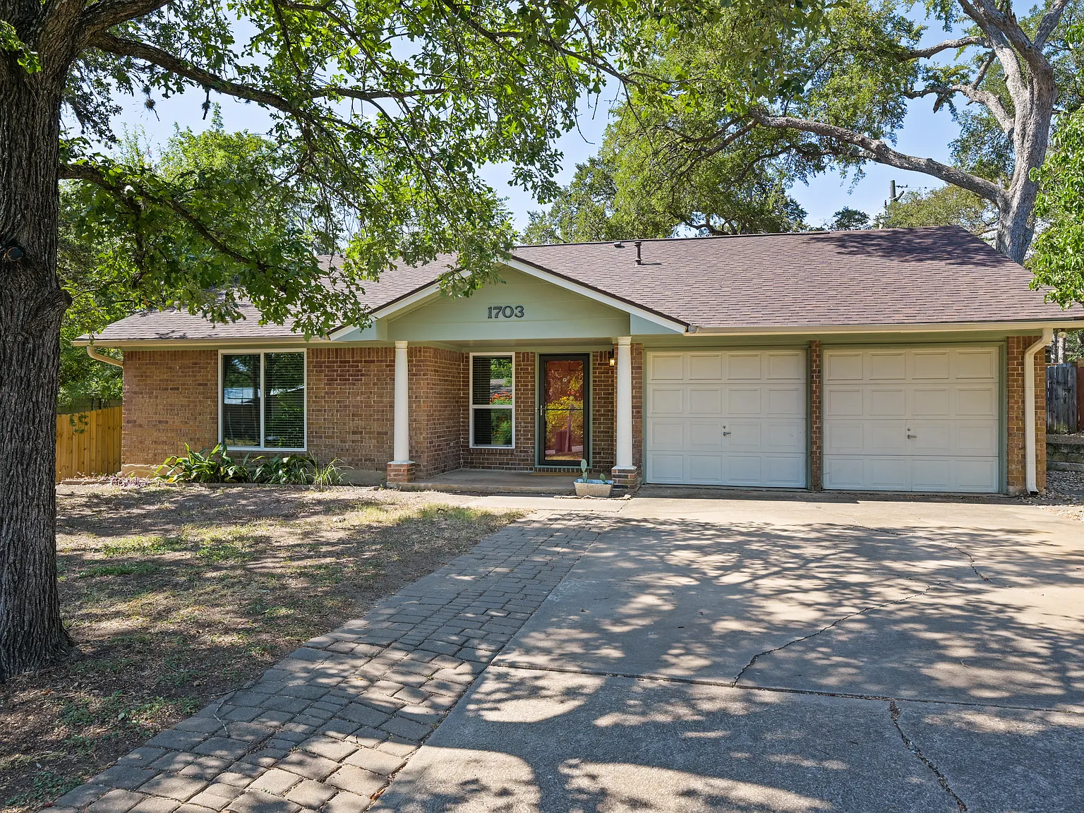 3 bed, 1340 sqft, $2,500 — Photo 1