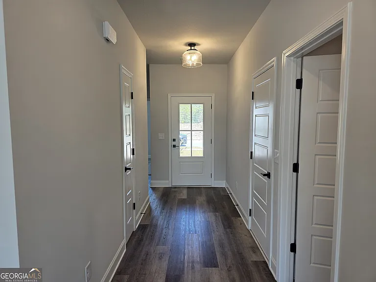123 Susan Dr — Photo 4