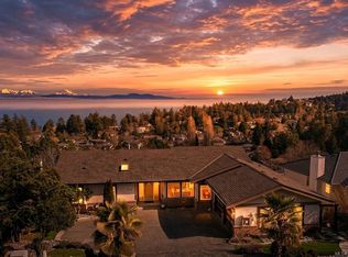 972 Seapearl Pl, Saanich, BC V8Y 2X2