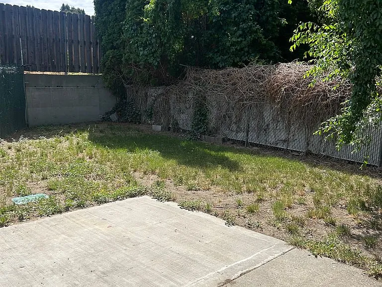 412 N Huber Ct #B — Photo 14