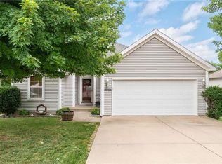 5009 NW Nantucket Dr, Blue Springs, MO 64015