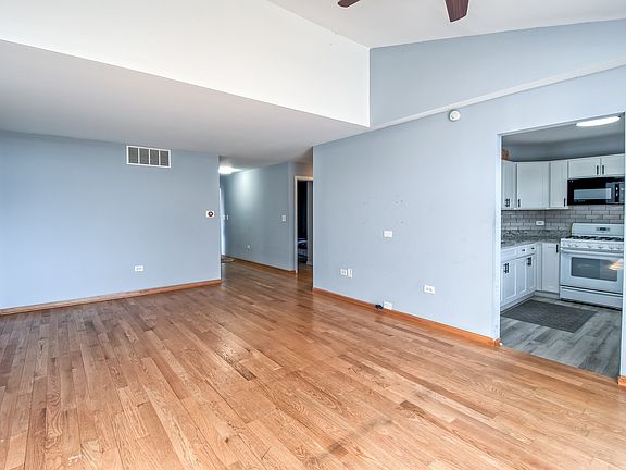 4th image of 1939 Heron Ave Unit B