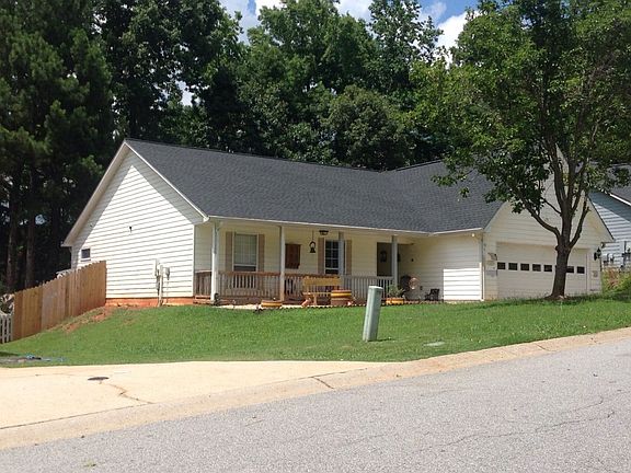 2nd image of 370 Paris Dr