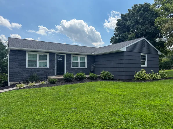 96 W Main St, Brownstown, PA 17508