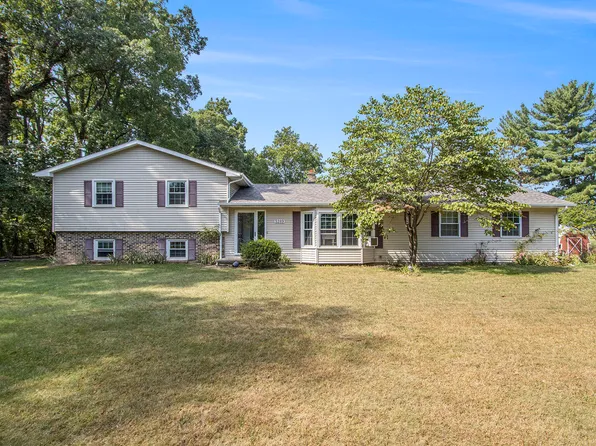 5289 N 36th St, Richland, MI 49083