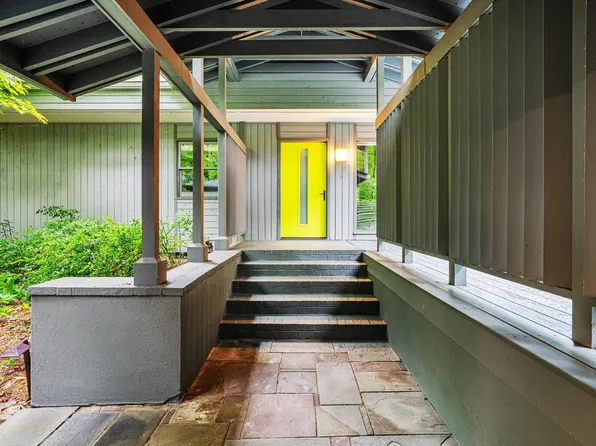 1512 Arboretum Dr, Chapel Hill, NC 27517