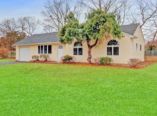 24 Kool Pl, Port Jefferson Station, NY 11776