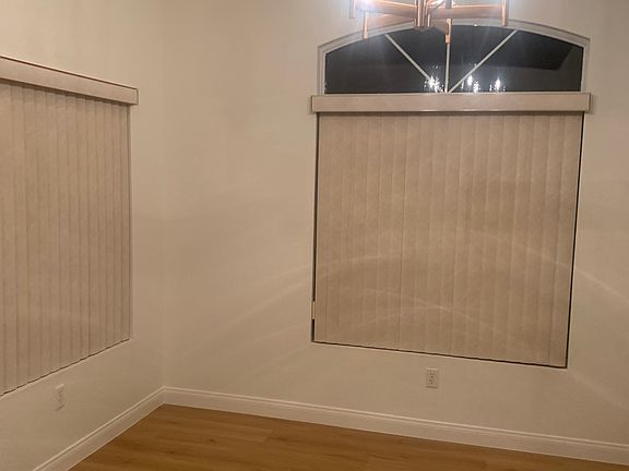 3rd image of 9683 Emeraude Ave