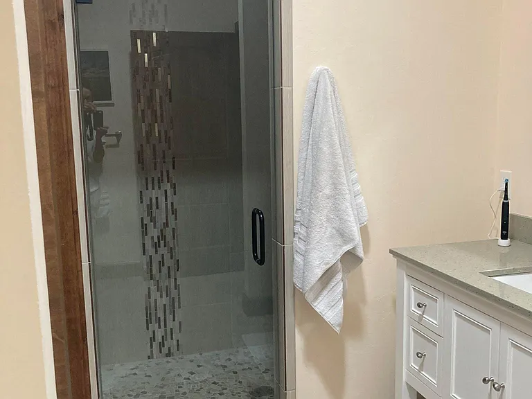 Master bath shower / steamroom