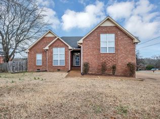 101 Knights Bridge Sta, Hendersonville, TN 37075