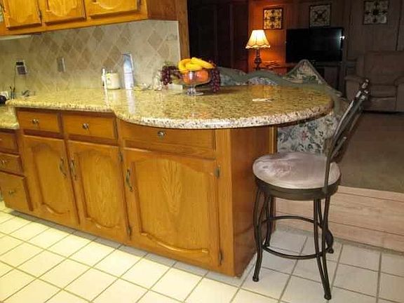 5th image of 313 Yorkshire Ln