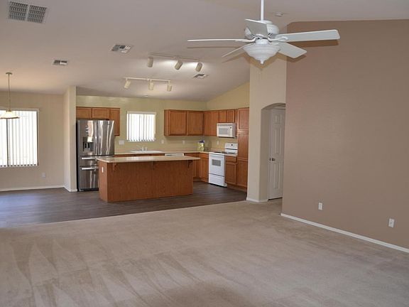 Living/kitchen