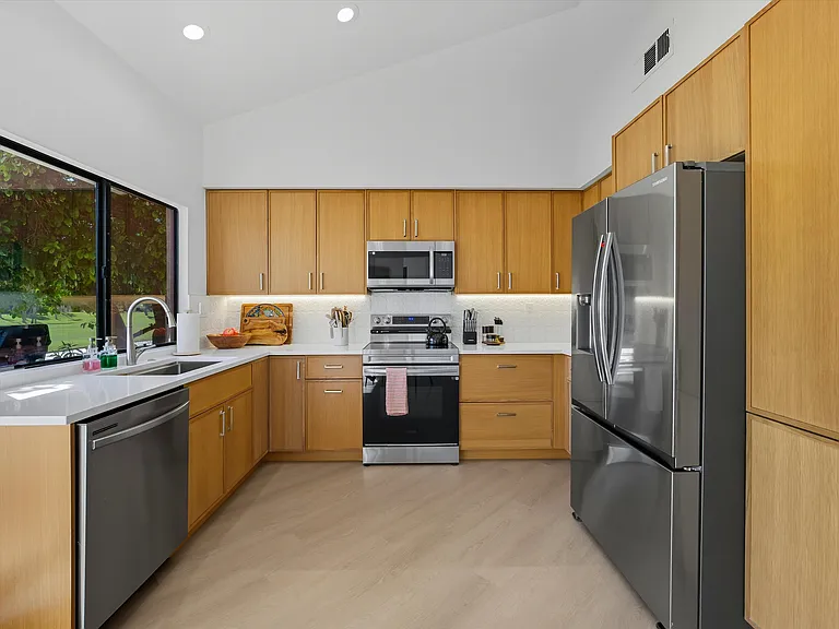 54960 Shoal Crk — Photo 8