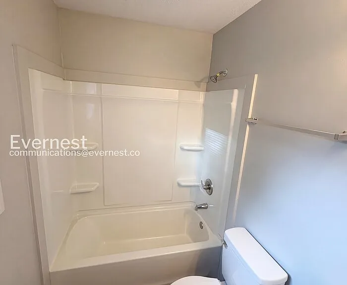 711 W Creek Cir — Photo 8