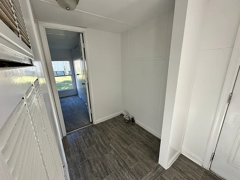 20 Paige Ave — Photo 11