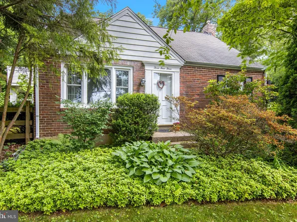 343 McMull Dr, Wayne, PA 19087