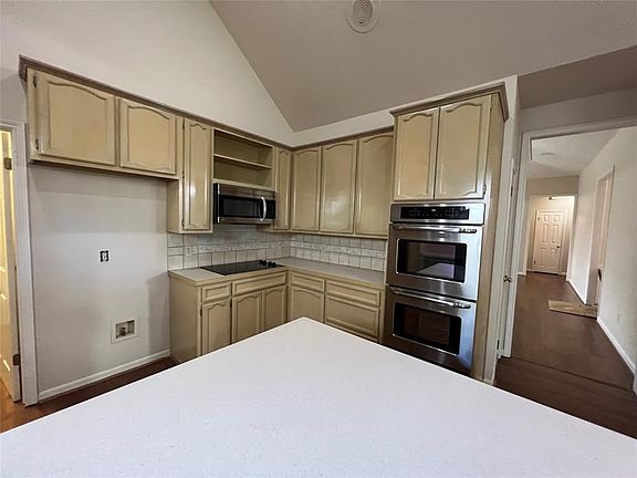 5th image of 3350 Shady Hollow Ln