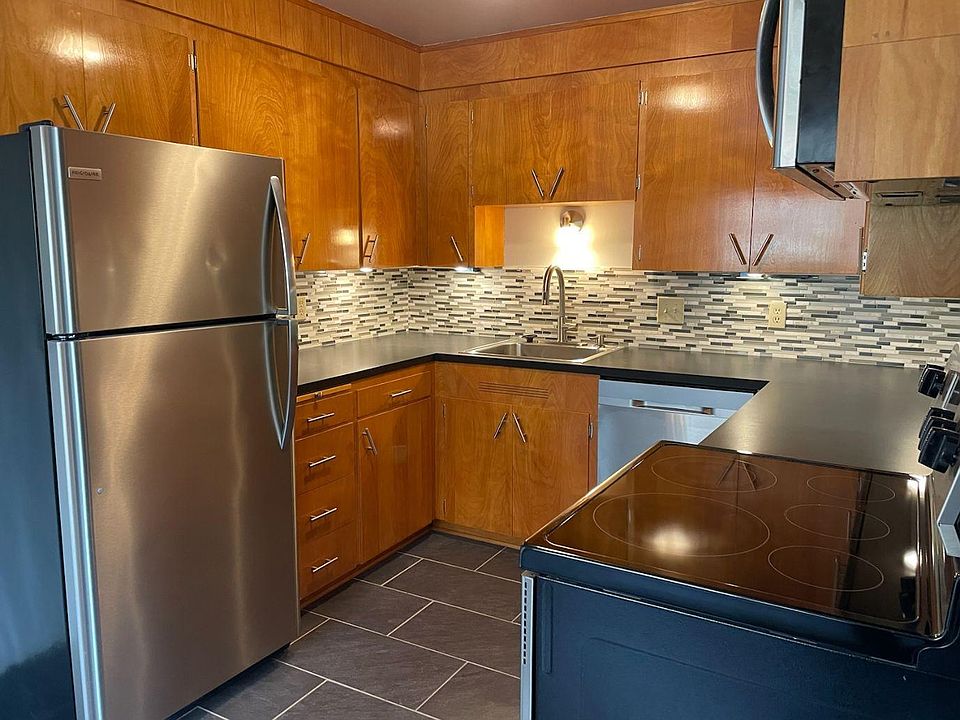 1st image of 2203 NW 59th St Unit 3