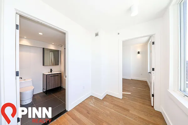 Rented by Pinn Realty | media 7