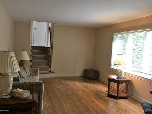 3rd image of 146 Park Ave