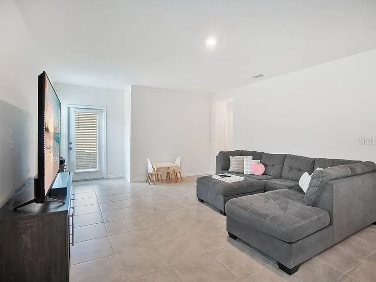 3582 Fort Mellon Ln — Photo 6