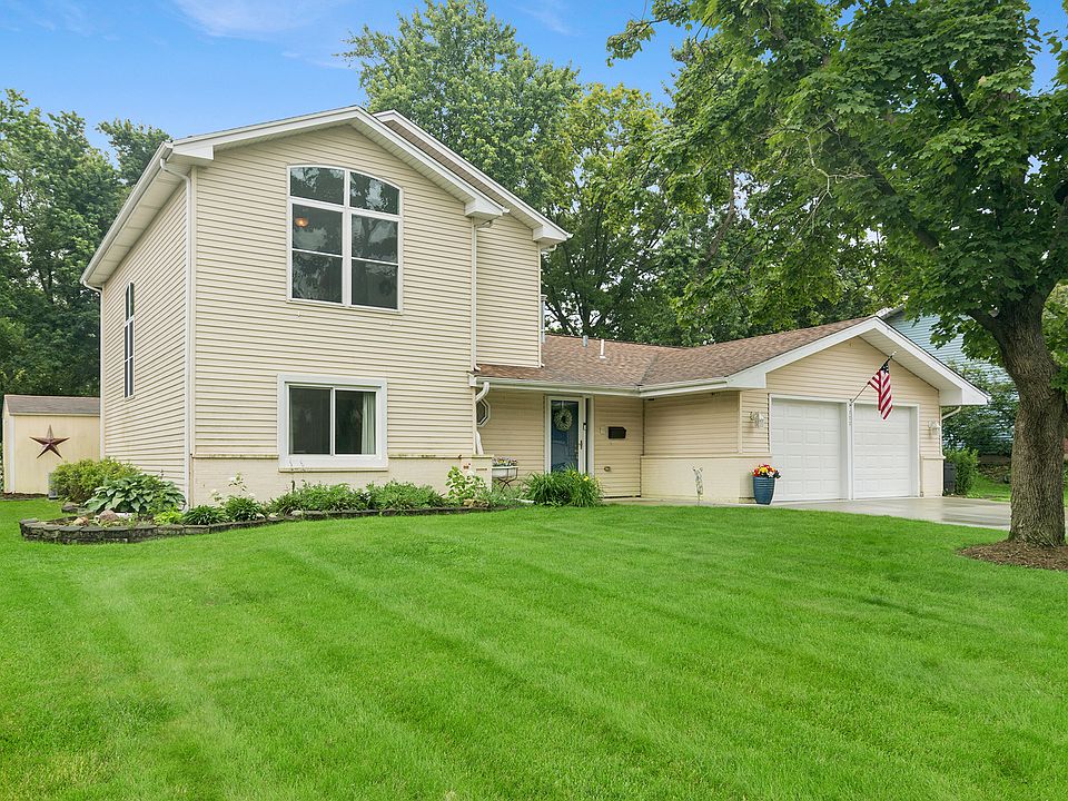 1st image of 2S155 Mayfield Ln