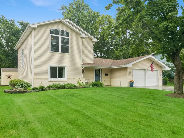 2S155 Mayfield Ln, Glen Ellyn, IL 60137