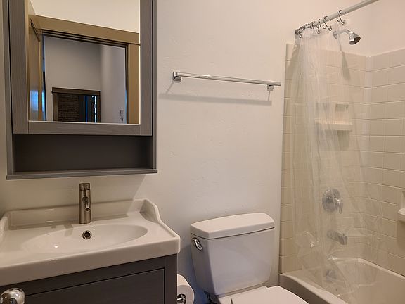 3rd image of 401 2nd St APT 205